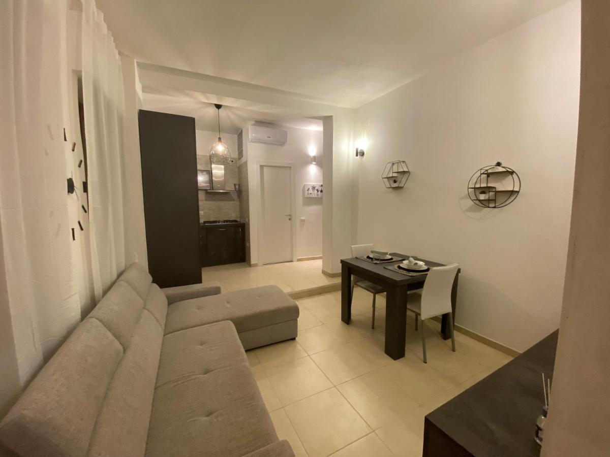 Civico 107 - Apartment With Private Parking Quartu SantʼElena Exterior foto